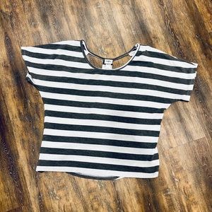 Daytrip | Striped Open Back Blouse